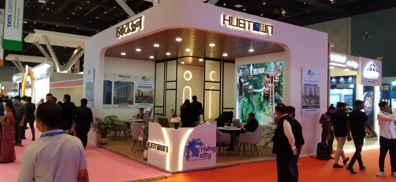 HUBTOWN exhibition booth