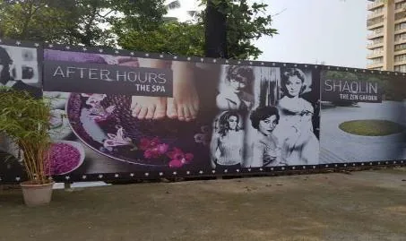 Printed outdoor campaign graphics